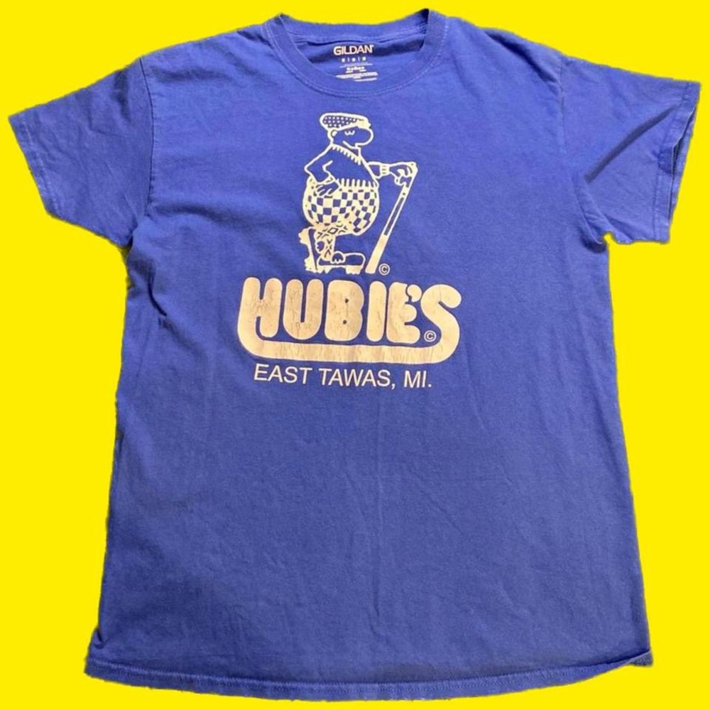 Vintage Hubie’s Wondergolf in East Tawas, Michigan.
Size Medium